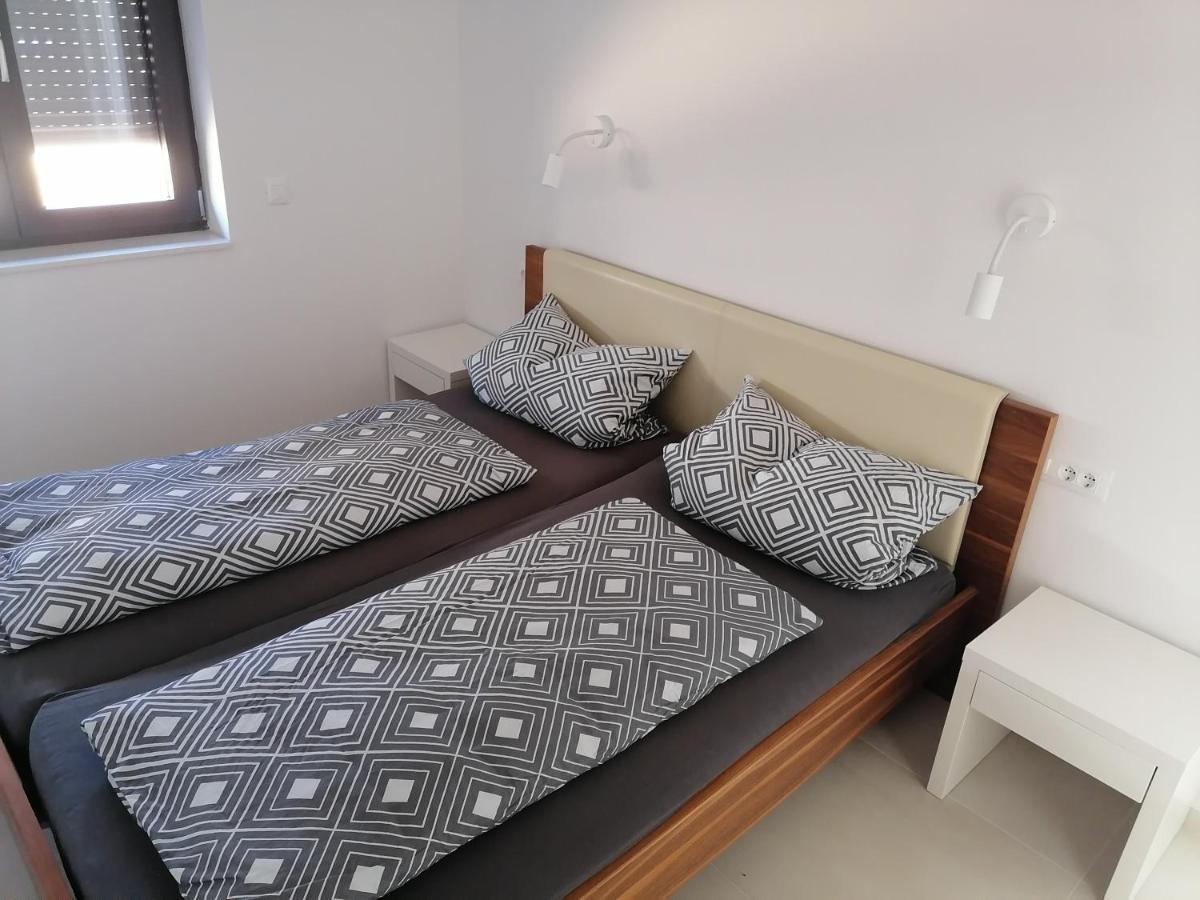 Bella Mare Apartamento Mandre Exterior foto